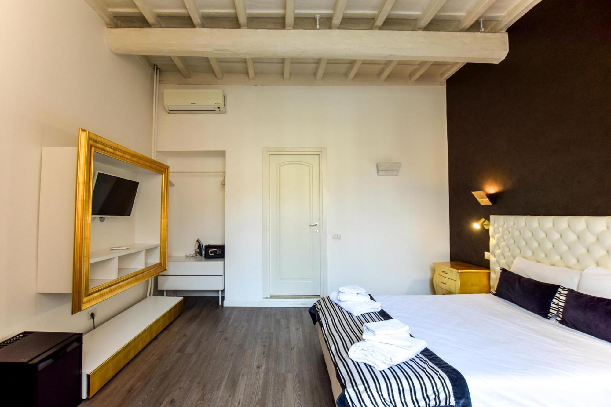 Navona Secret Stay Guest House Rom Exterior foto